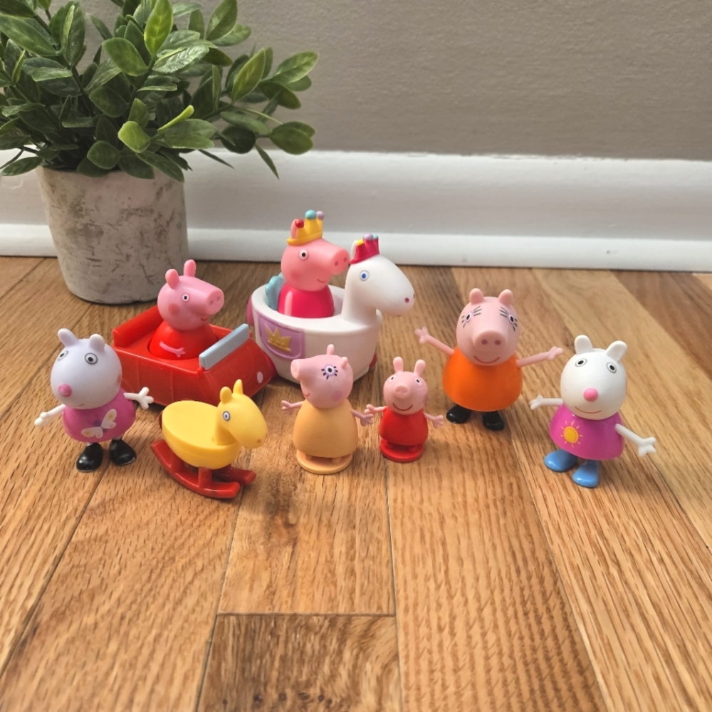Peppa Pig Toy Figurine And Cars Set